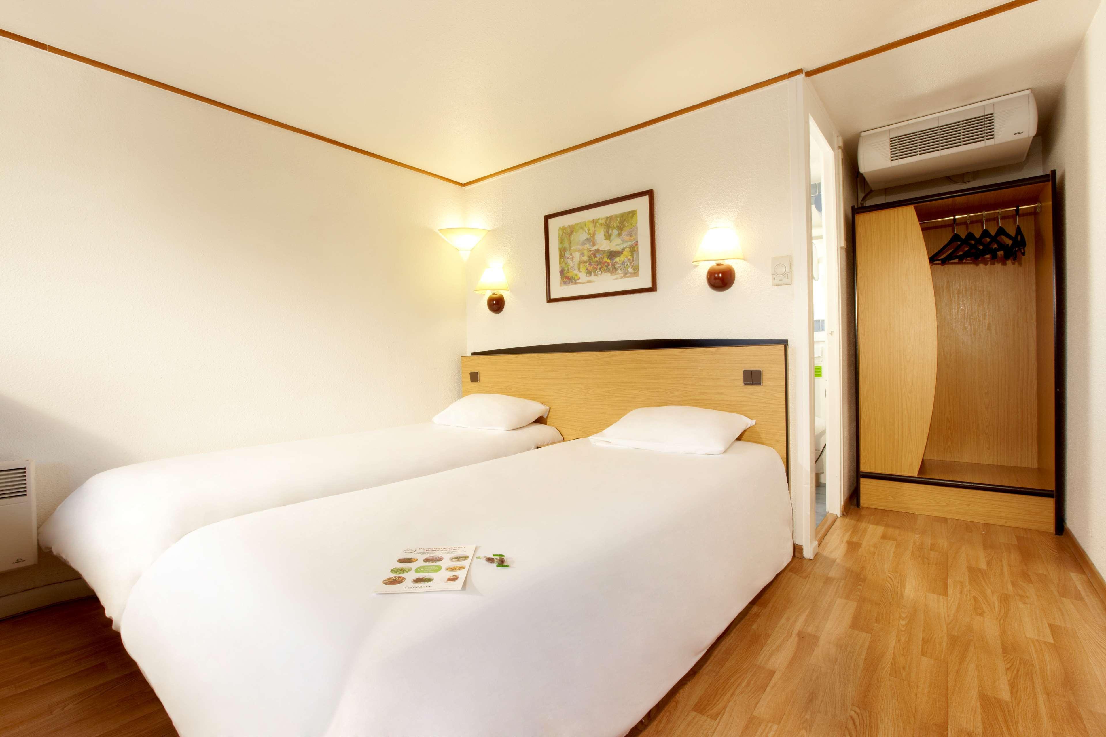 Campanile Rouen Nord - Barentin Hotel Екстериор снимка