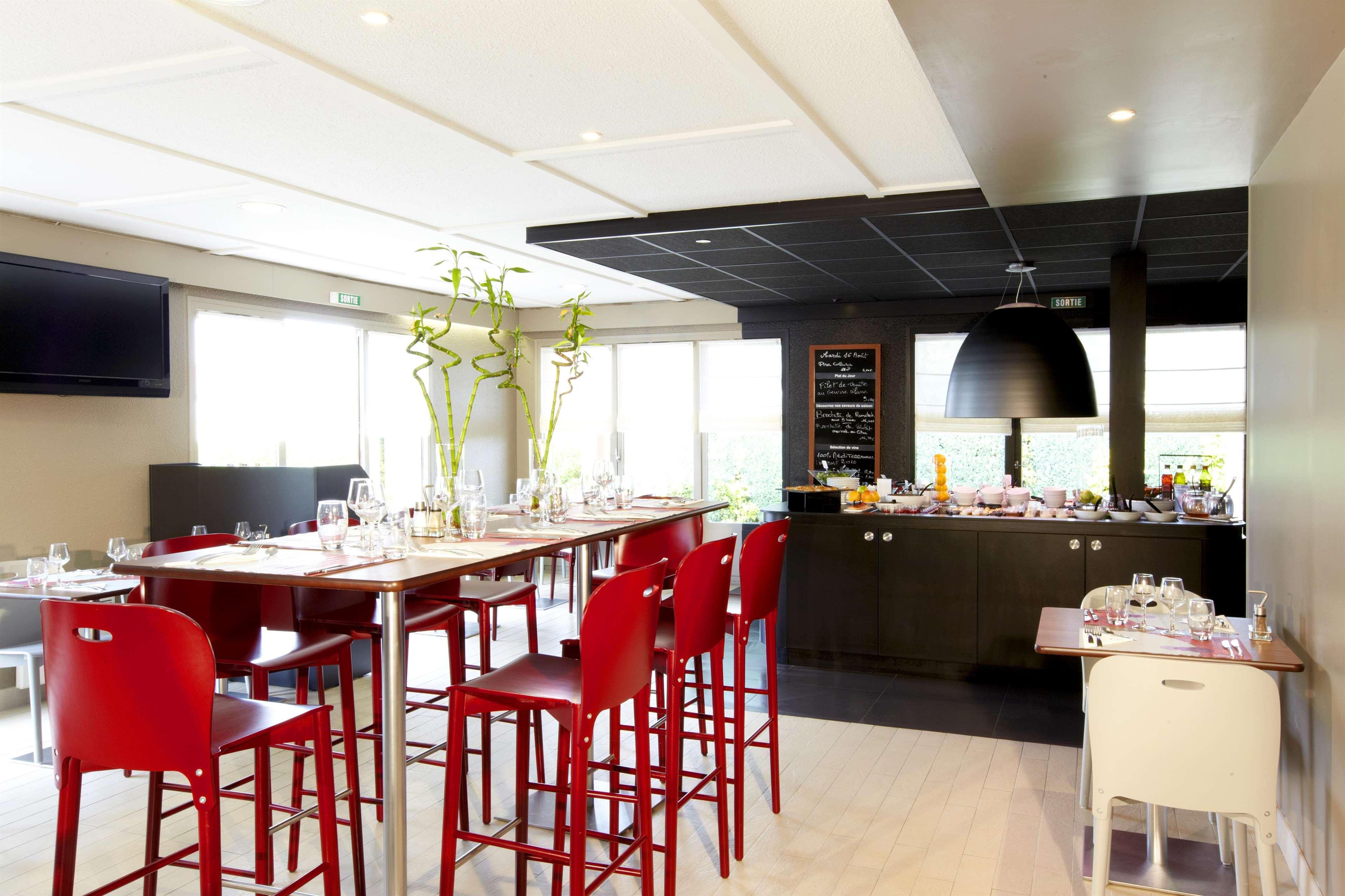 Campanile Rouen Nord - Barentin Hotel Екстериор снимка